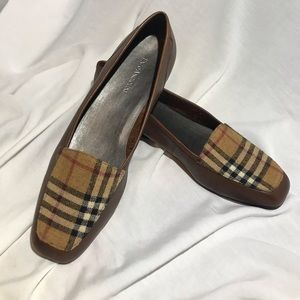 Vintage Enzo Angiolini Liberty leather flats